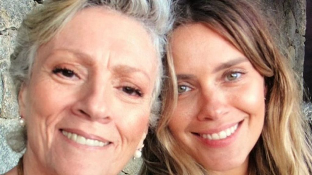Carolina Dieckmann e a mãe, Maíra Dieckmann (Reprodução/Instagram)
