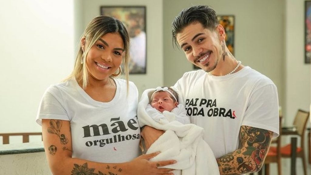 Tays Reis e Biel com a filha do casal, Pietra (Reprodução/Instagram)