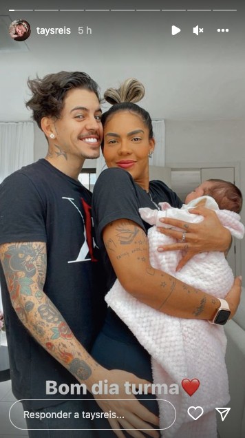 Biel e Tays Reis com a filha do casal, Pietra (Reprodução/Instagram)