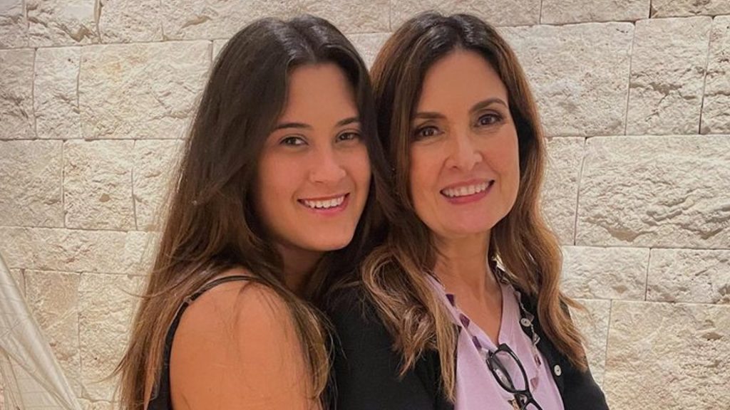 Bia Bonemer e a mãe, Fátima Bernardes (Reprodução/Instagram)