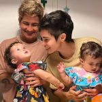 Nanda Costa e Lan Lanh com as filhas gêmeas (Reprodução/Instagram)