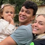 Tata Estaniecki, Júlio Cocielo e a filha do casal, Beatriz (Reprodução/Instagram)