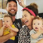 Emilio Dantas e Fabiula Nascimento com os filhos gêmeos, Roque e Raul (Reprodução/Instagram)