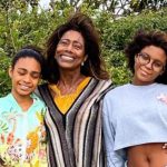Gloria Maria e suas filhas. Reprodução/Instagram