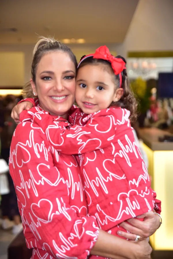 Ticiane Pinheiro e Manoela Tralli. Foto: Leo Franco /Agnews