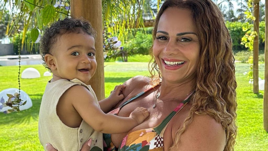 Viviane Araujo e o filho, Joaquim. Reprodução/Instagram