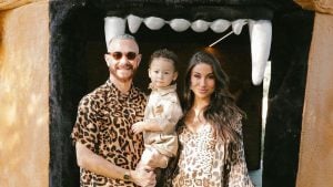 Bianca Andrade e Fred Bruno com o filho, Cris