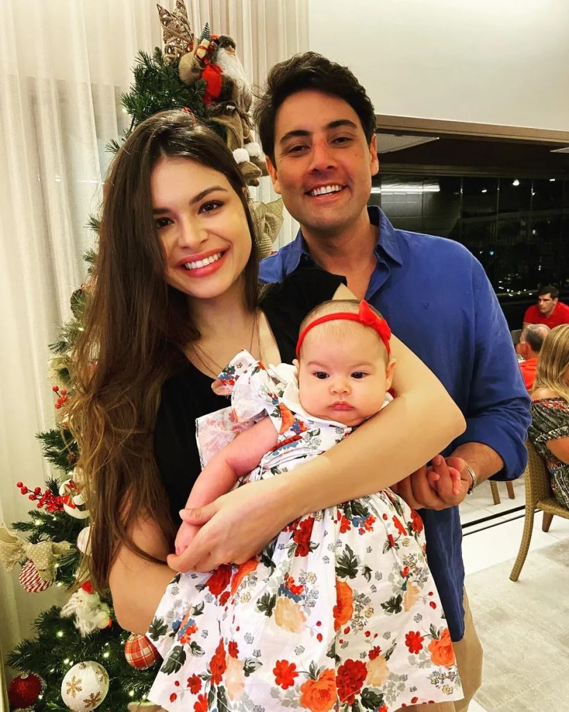 Sthéfany Vidal, Aurora e Bruno de Luca (Reprodução/Instagram)