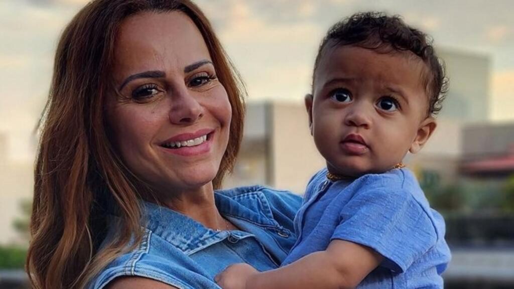 Viviane Araújo e o filho. Foto: Reprodução/Instagram