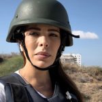 Jornalista Erika Abreu vivencia dramas da guerra. Foto: Reprodução