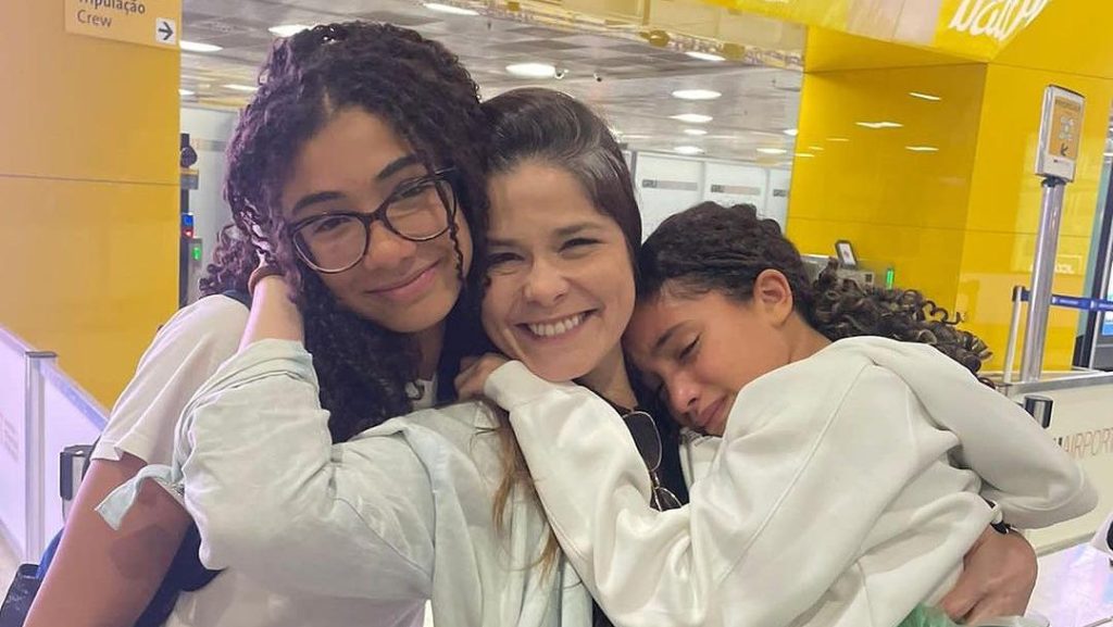 Samara Felippo e as filhas (Reprodução/Instagram)