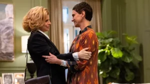 Odete Roitman (Debora Bloch) e Celina (Malu Galli) em 'Vale Tudo' - Fábio Rocha/Globo