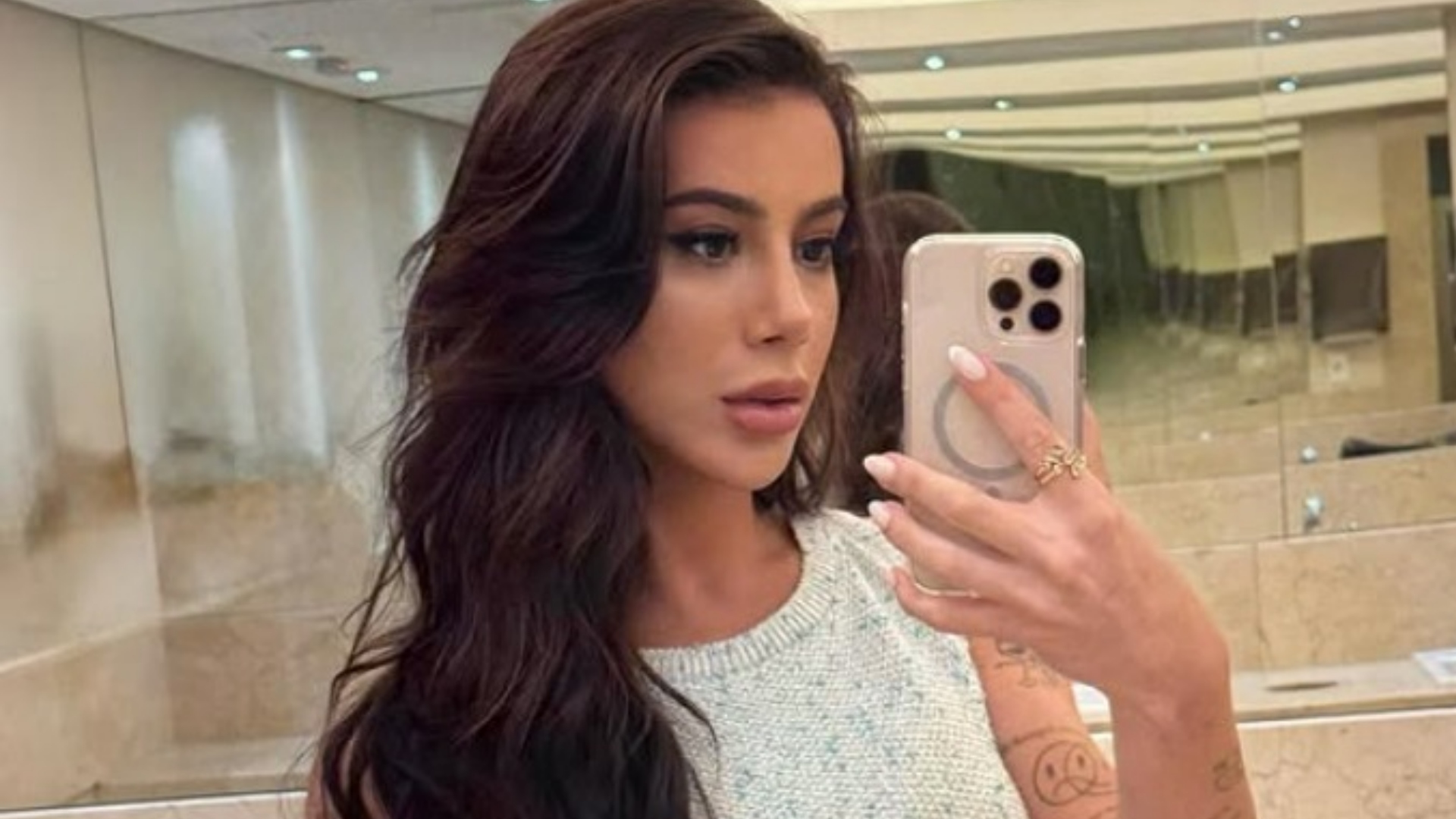 Apoline (Reprodução/Instagram)