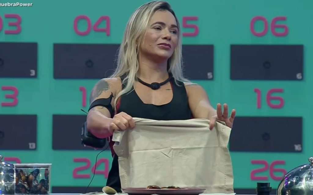 Ana Paula - Reprodução/Record