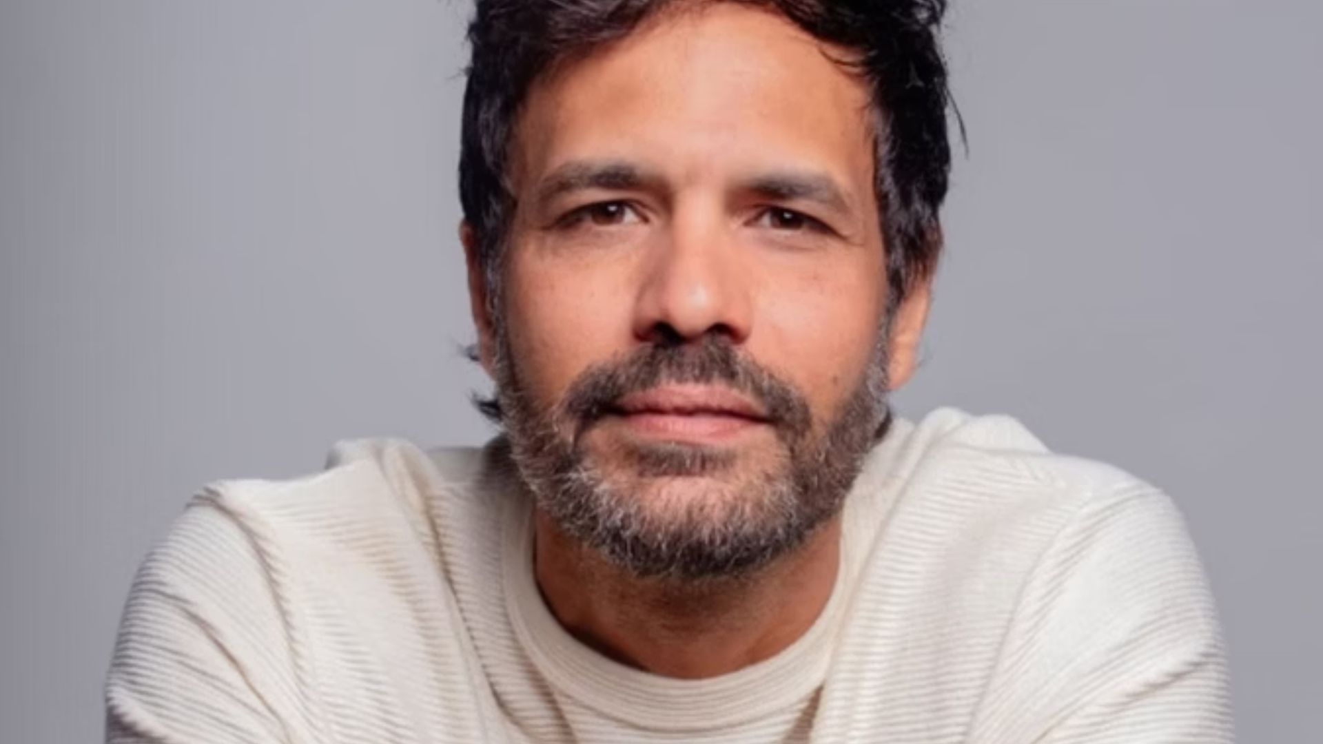 Ex-ator da Globo está com coma induzido aos 48 anos: 'Continuem ...